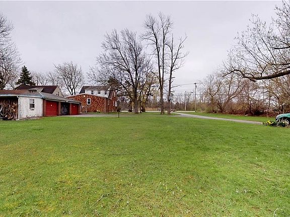 3rd image of 5670 Sheridan Dr
