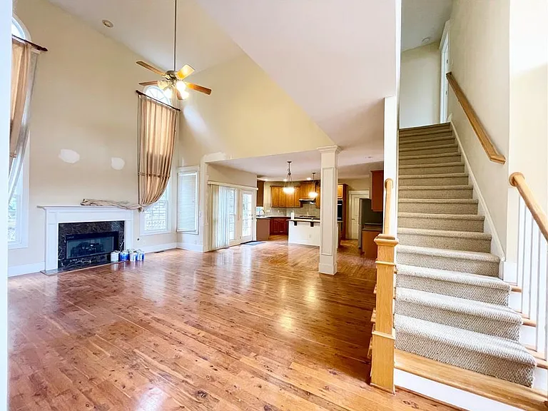 555 Vinings Springs Dr SE — Photo 23
