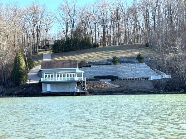 235 Longshore Dr, Florence, AL 35634