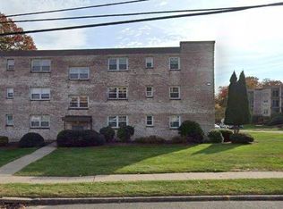 300 Meadowside Rd APT 308, Milford, CT 06460