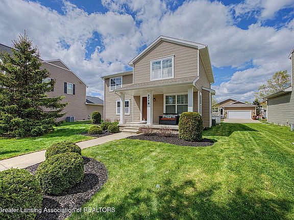 3rd image of 2718 Elderberry Dr