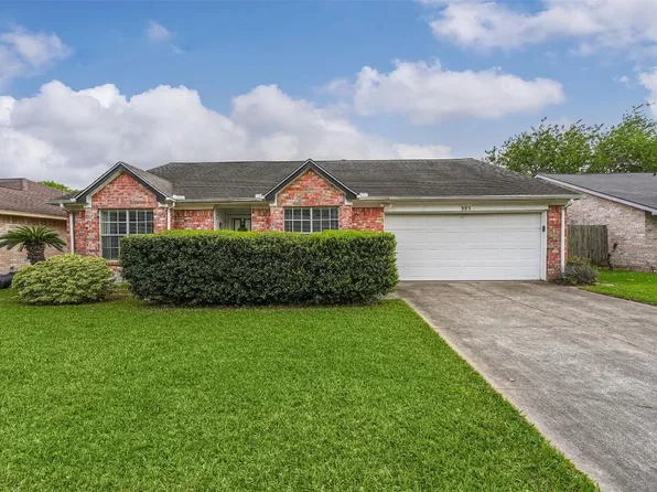 905 Shadow Creek Dr, La Porte, TX 77571