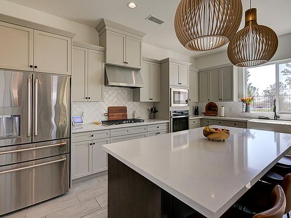 5th image of 1048 Beaver Pond Loop