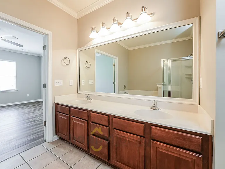 231 Xavier St — Photo 14