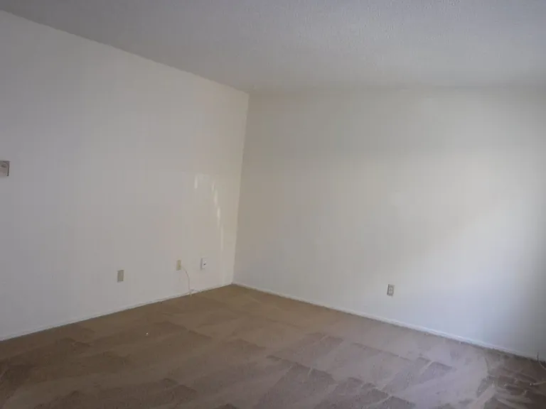 4062 Shasta St — Photo 8