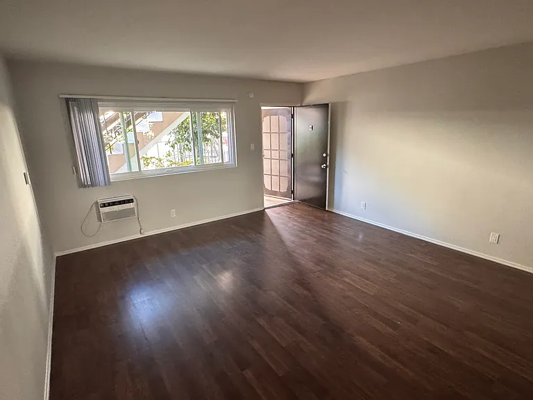 11611 Darlington Ave #6 — Photo 10