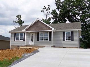 1302 Dulcimer Ln, Grottoes, VA 24441