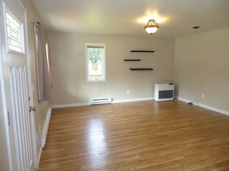 9236 Emily Way — Photo 9
