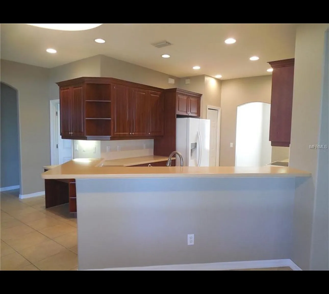 3 bed, 2042 sqft, $2,000 — Photo 4
