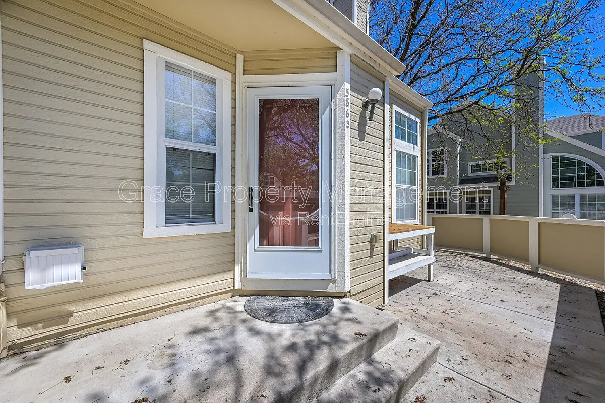 Building Photo - 5863 W Atlantic Pl