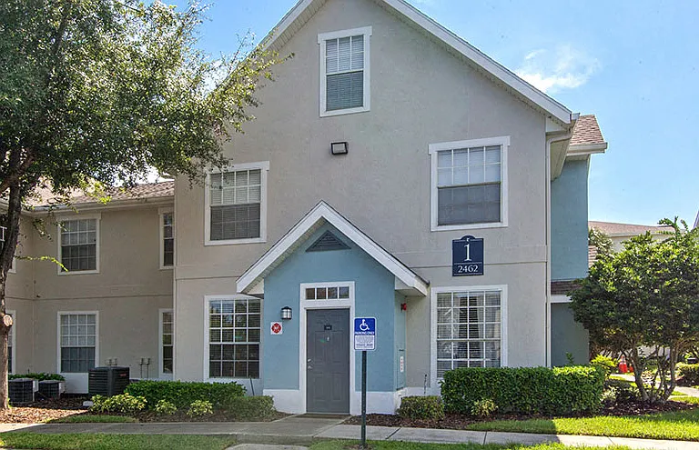 Windermere at Lakes Edge Apartments — Photo 25