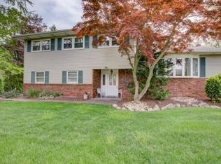 5 Gavel Rd, Sayreville, NJ 08872