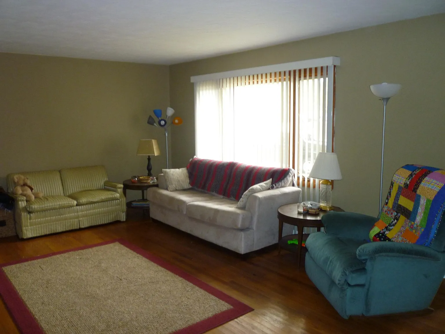 3 bed, 1750 sqft, $2,400 — Photo 3
