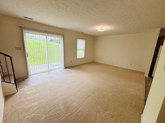 4th image of 1090 Long St NE