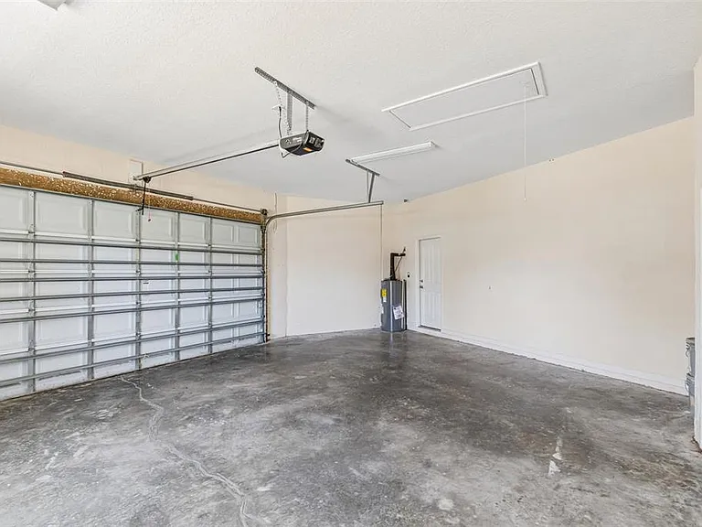 37 Greenpark Blvd — Photo 52
