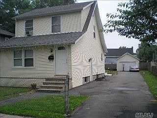 1st image of 68 Lakewood Ave