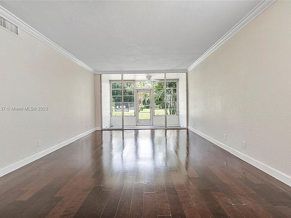 5th image of 9450 Live Oak Pl APT 102