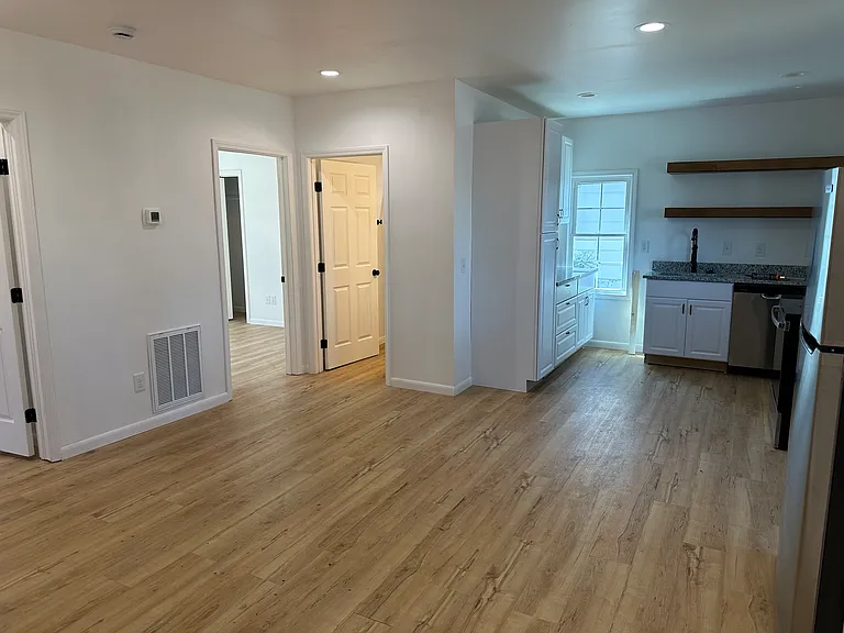 403 Wilson Ave #1 — Photo 4