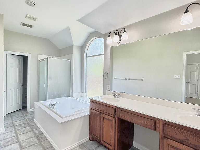604 Peacock Dr — Photo 47