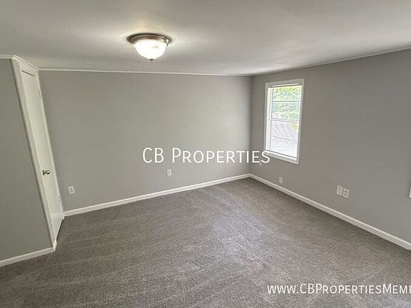 3rd image of 895 Mosby Rd