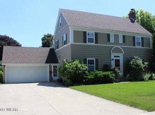 1102 Smith Ave, Worthington, MN 56187