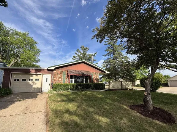 424 S Braun Avenue, Jefferson, WI 53549