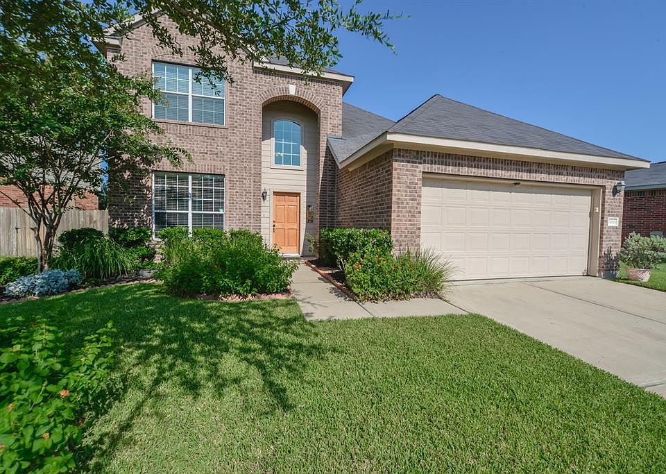 1st image of 24518 Lakecrest Bend Dr