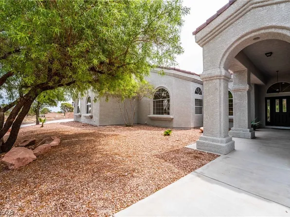 6315 N Grand Canyon Dr, Las Vegas, NV 89149