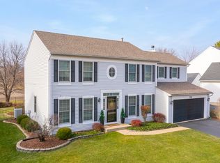 574 Brookhaven Cir, Sugar Grove, IL 60554