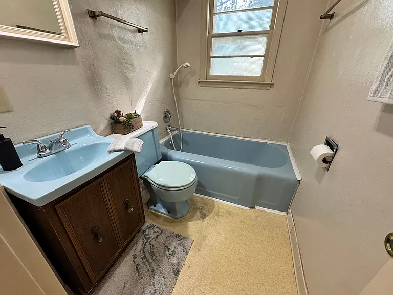 100 Norfolk Rd — Photo 28