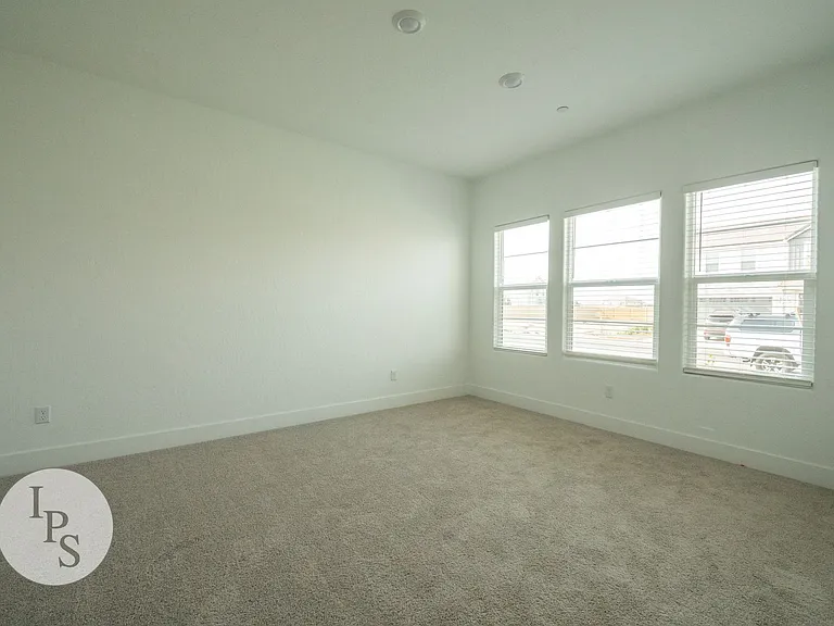 2139 N Osmun Ave — Photo 5