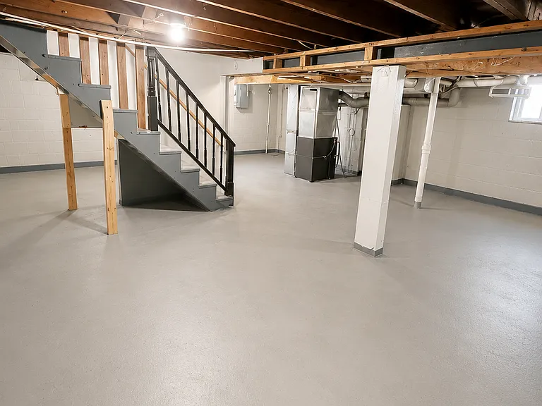 453 Plaza Ave — Photo 14
