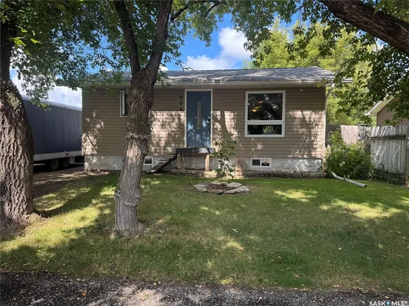 206 2nd STREET N, Wakaw, SK S0K 4P0