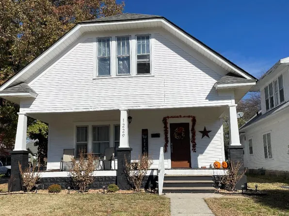 1229 W Austin Street, Webb City, MO 64870