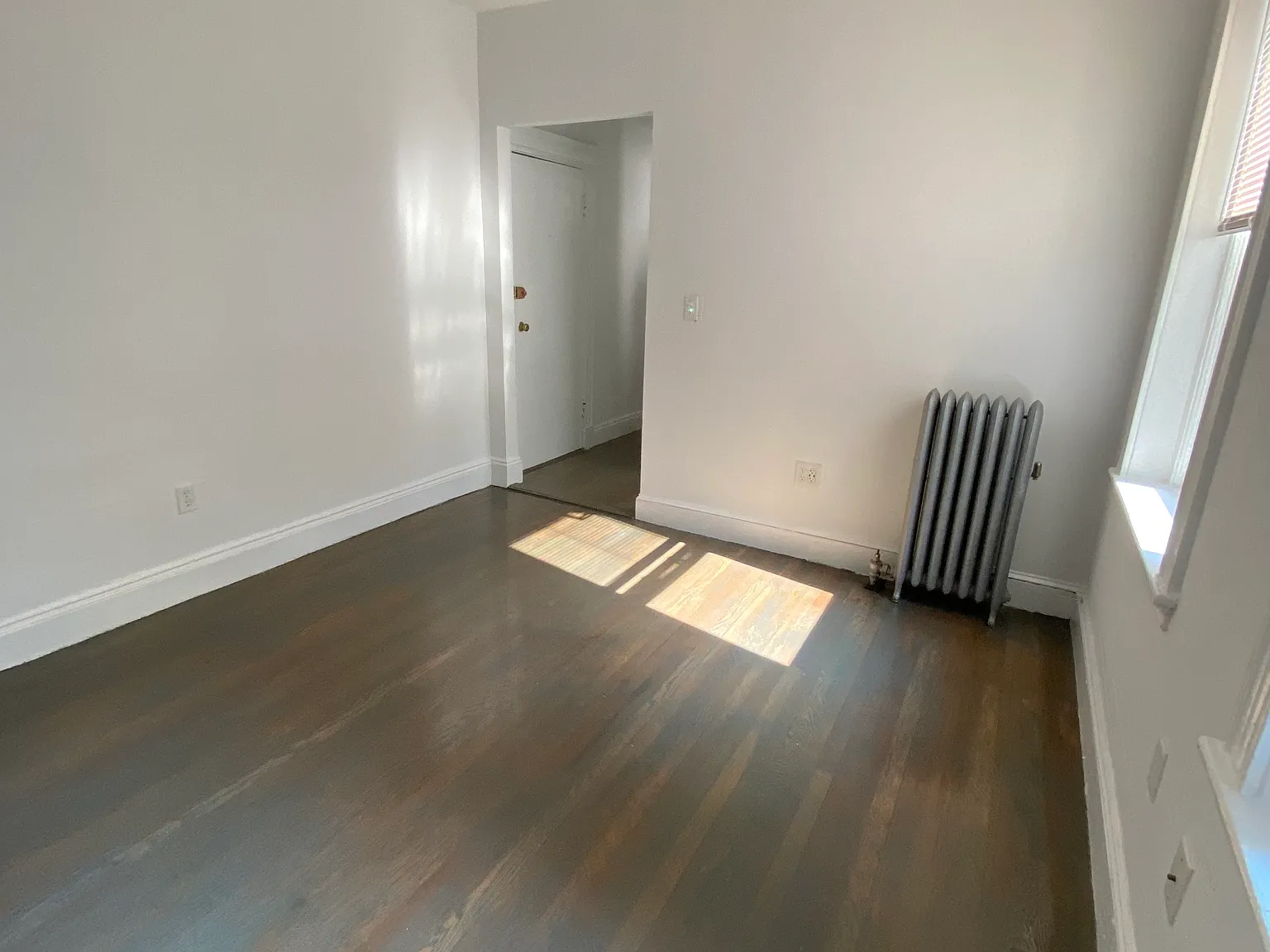 Studio, 450 sqft, $2,450 — Photo 2