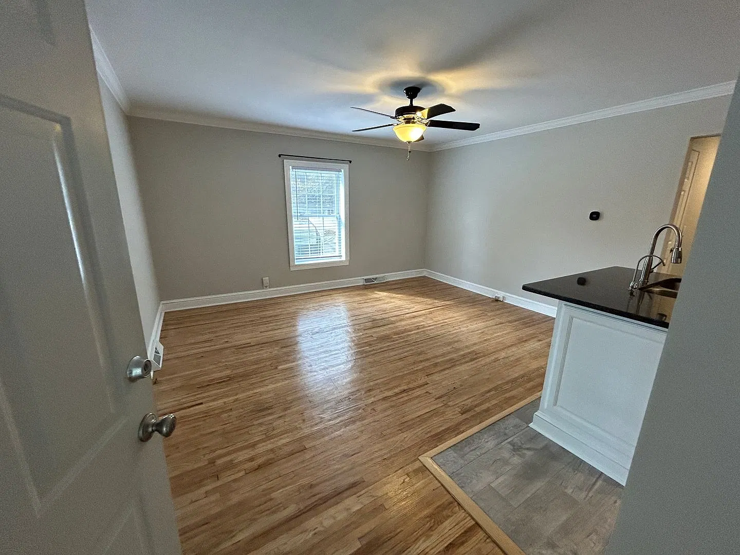 Adorable 2 Bedroom Home in Concord!! — Photo 4