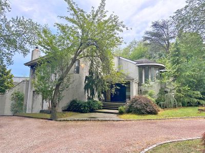 6 Bostwick Lane, Old Westbury, NY, 11568