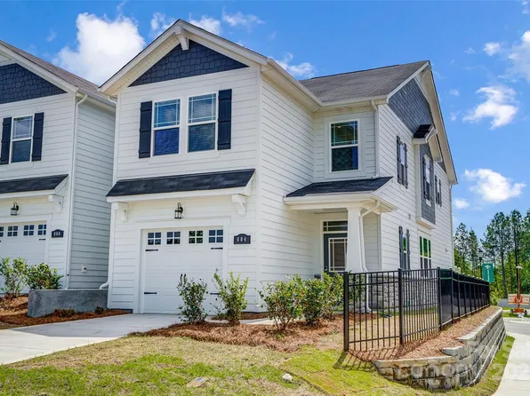 628 Cassidy Ct, Clover, SC 29710