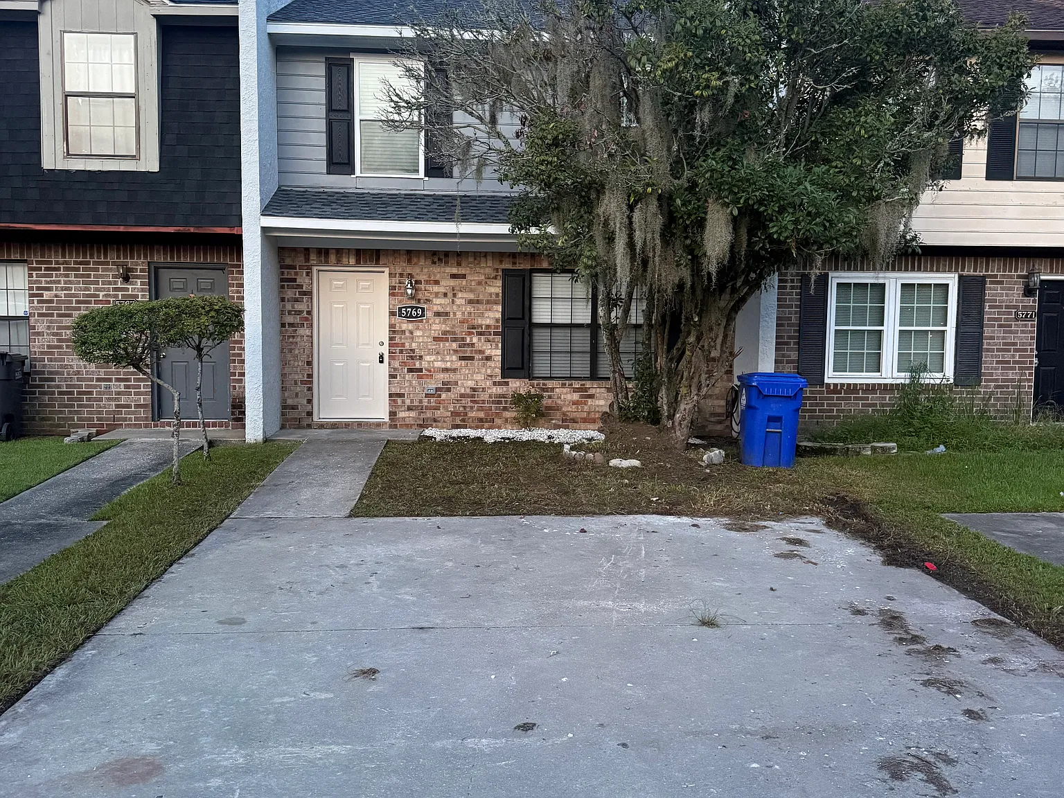 3 bed, 1.5 bath, 1344 sqft, $2,325 — Photo 3