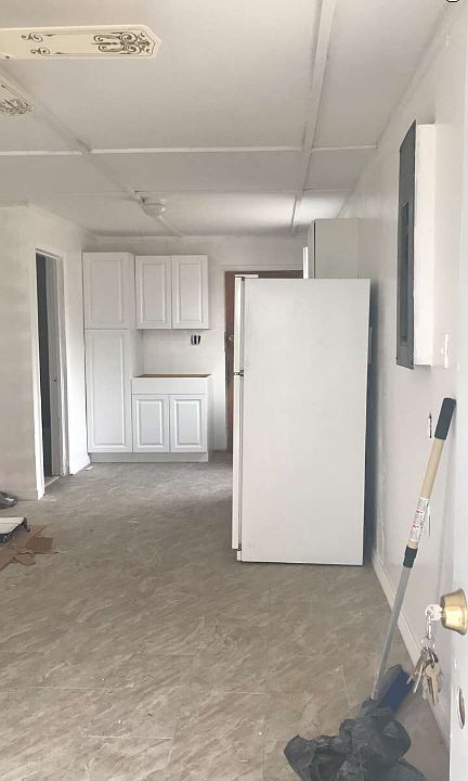 2nd image of 410 SW 11th Ave