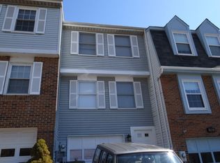 202 Rampart Blvd, New Kensington, PA 15068