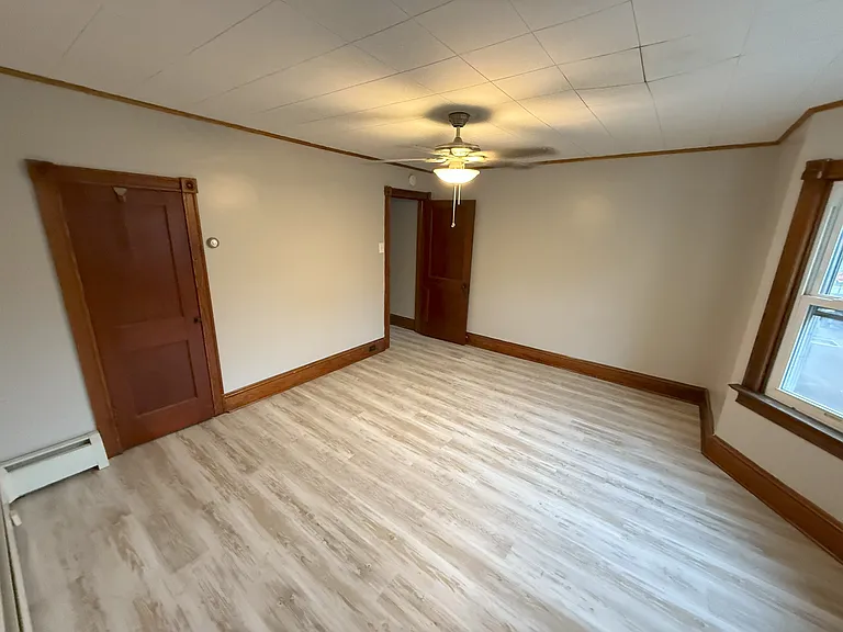233 Carbon St — Photo 21