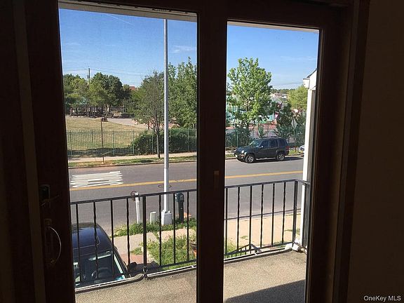 5th image of 241 Regis Drive