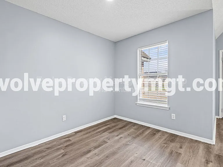 5806 Ashridge Pl — Photo 10