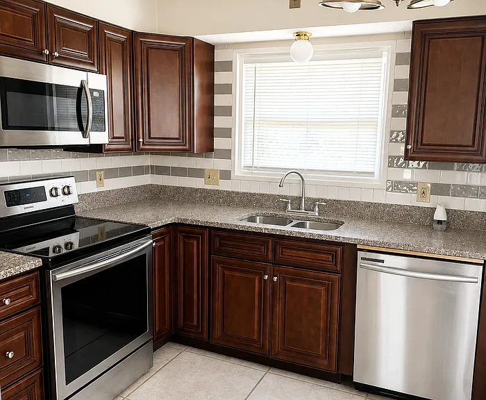 10933 Brookings Dr — Photo 5
