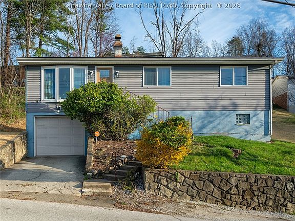 2nd image of 1817 Huber Rd