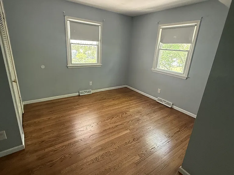 118 S Crysler Ave — Photo 10