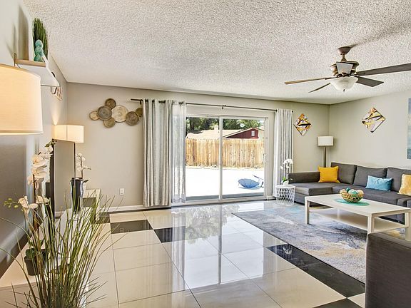 3rd image of 3110 Carnelian Ct