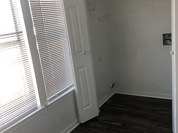 2nd image of 316 Lake Meadows Dr
