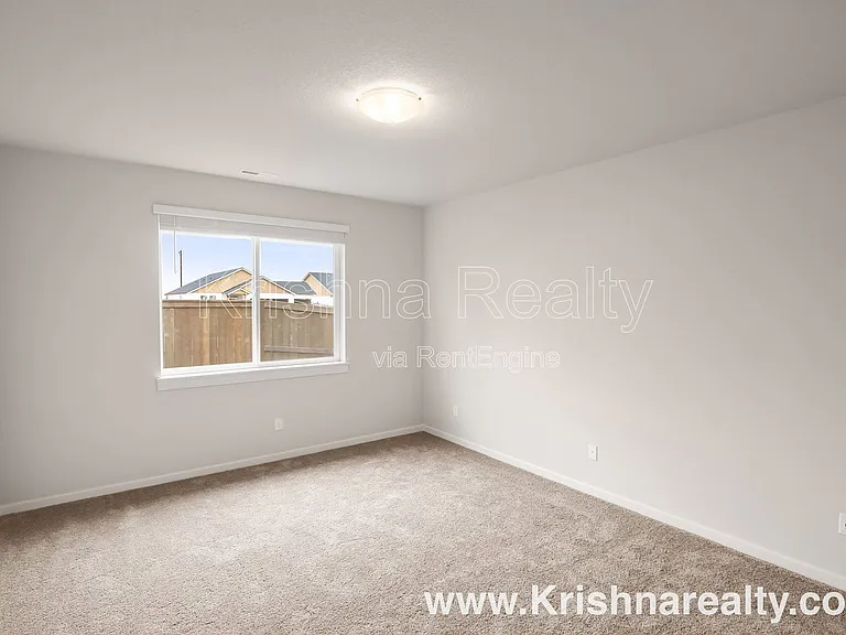 1004 S 31st Ave — Photo 14